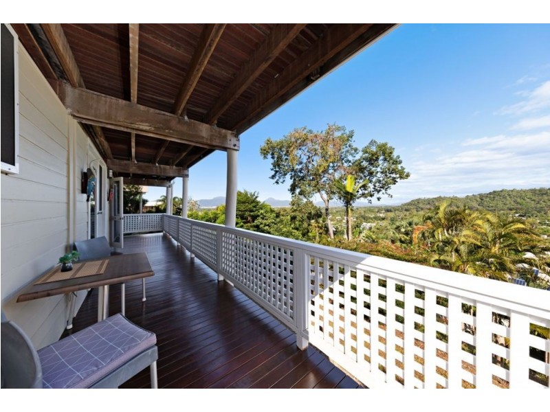 7 Aldinga Close, Whitfield QLD 4870