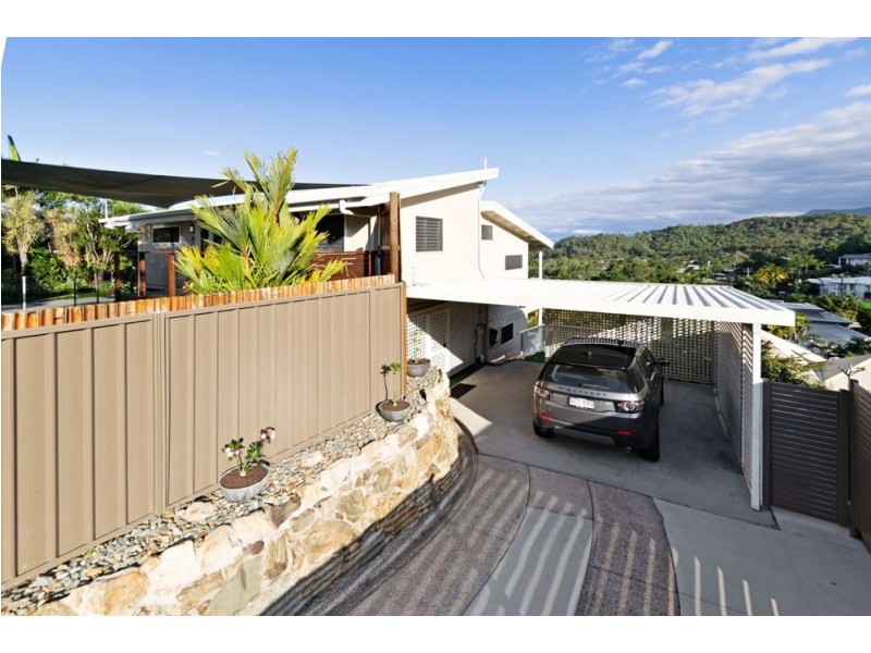 7 Aldinga Close, Whitfield QLD 4870
