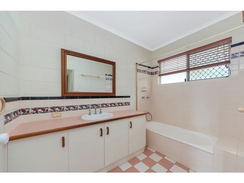 6 Dorunda Street, Mount Sheridan QLD 4868
