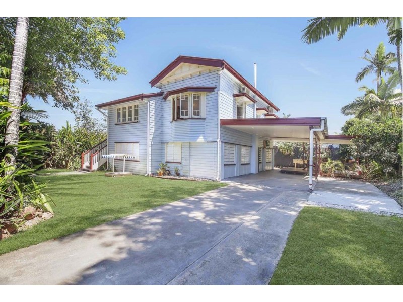 307 Pease Street, Edge Hill QLD 4870