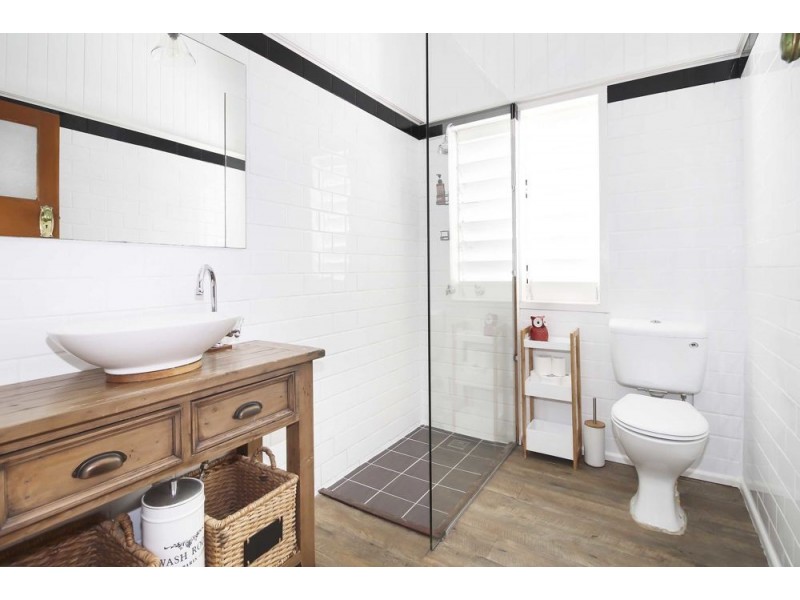 307 Pease Street, Edge Hill QLD 4870