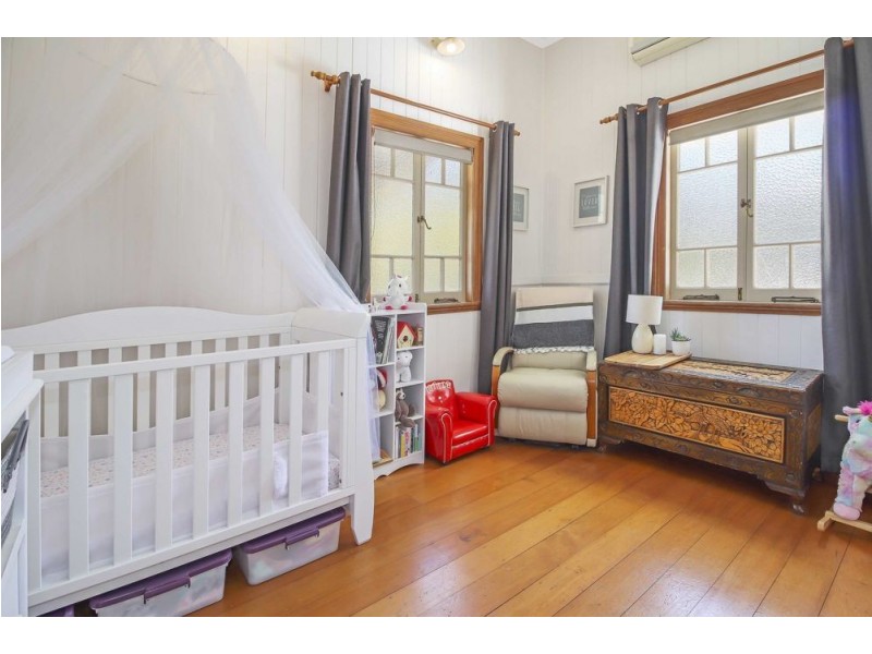 307 Pease Street, Edge Hill QLD 4870