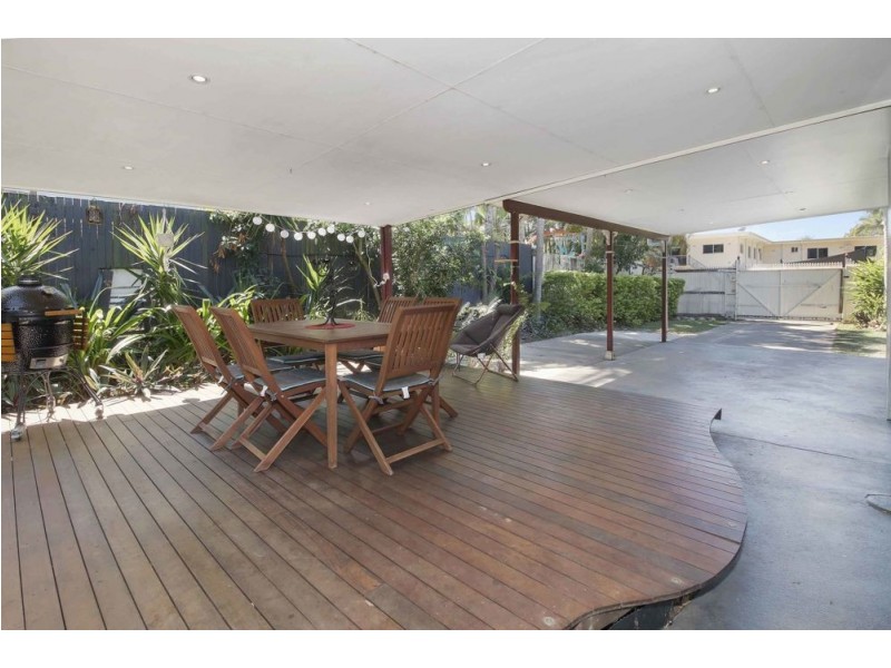 307 Pease Street, Edge Hill QLD 4870