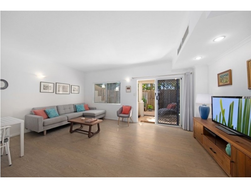 20/34-40 Lily Street, Cairns North QLD 4870