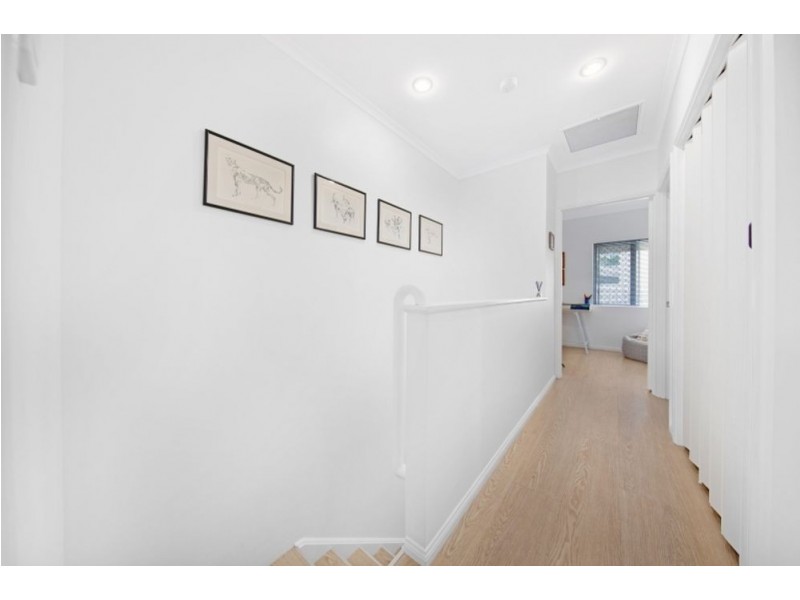 20/34-40 Lily Street, Cairns North QLD 4870