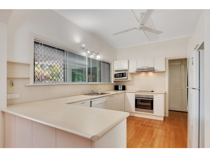 20 Hudson Street, Whitfield QLD 4870