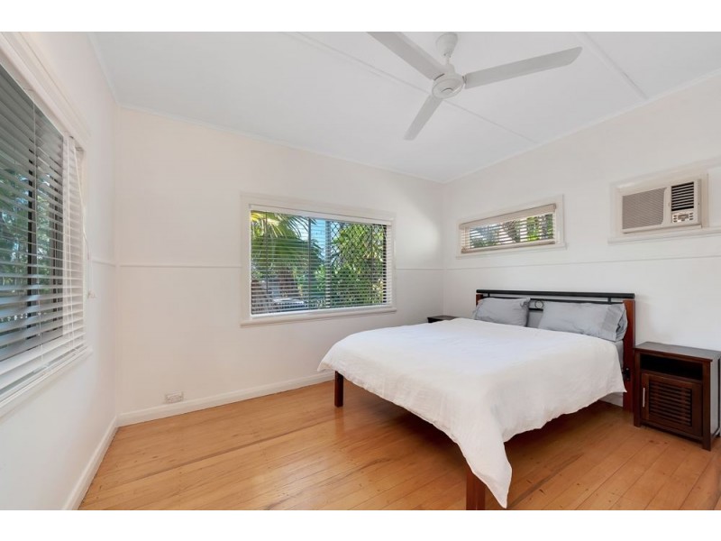 20 Hudson Street, Whitfield QLD 4870