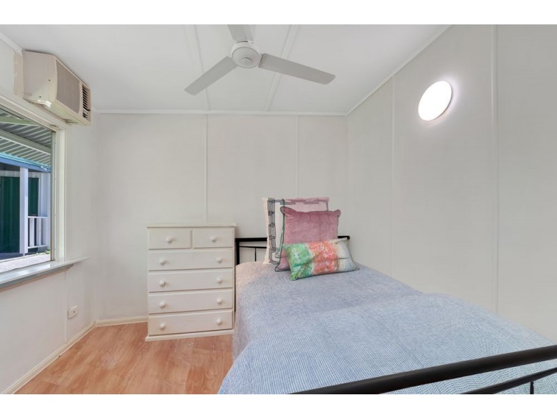 20 Hudson Street, Whitfield QLD 4870