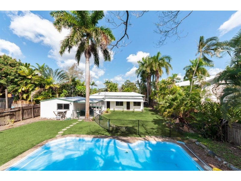20 Hudson Street, Whitfield QLD 4870