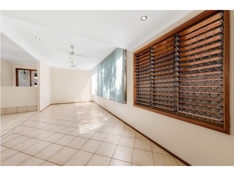 2 Rogers Close, Whitfield QLD 4870