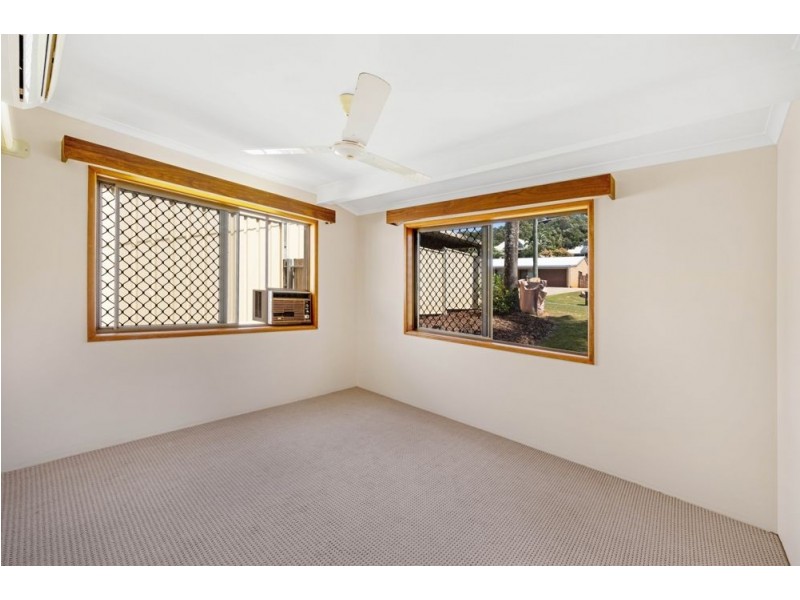 2 Rogers Close, Whitfield QLD 4870