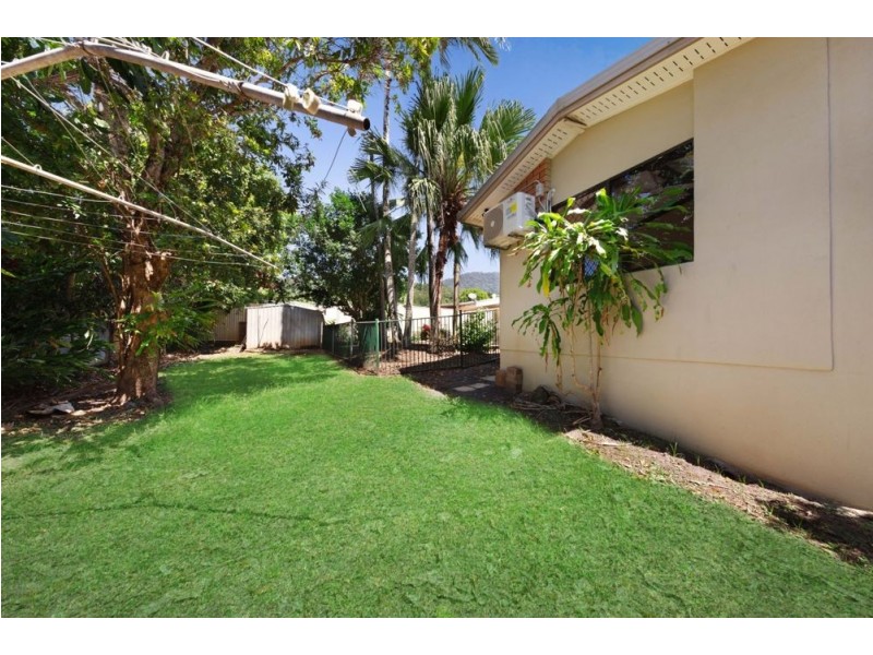 2 Rogers Close, Whitfield QLD 4870