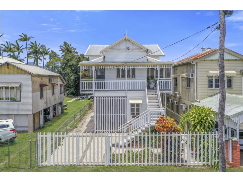 13 Victoria Street, Parramatta Park QLD 4870