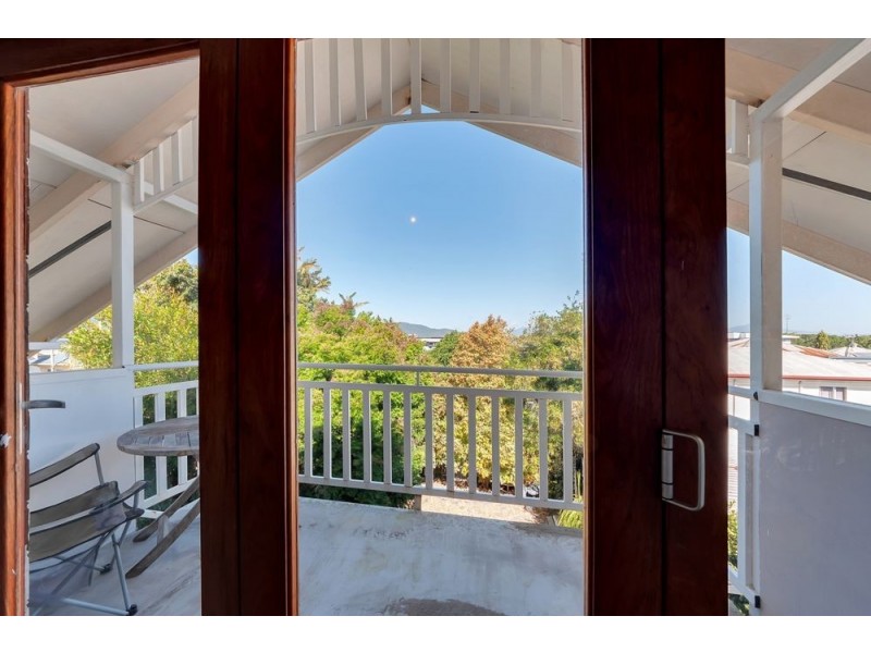 13 Victoria Street, Parramatta Park QLD 4870