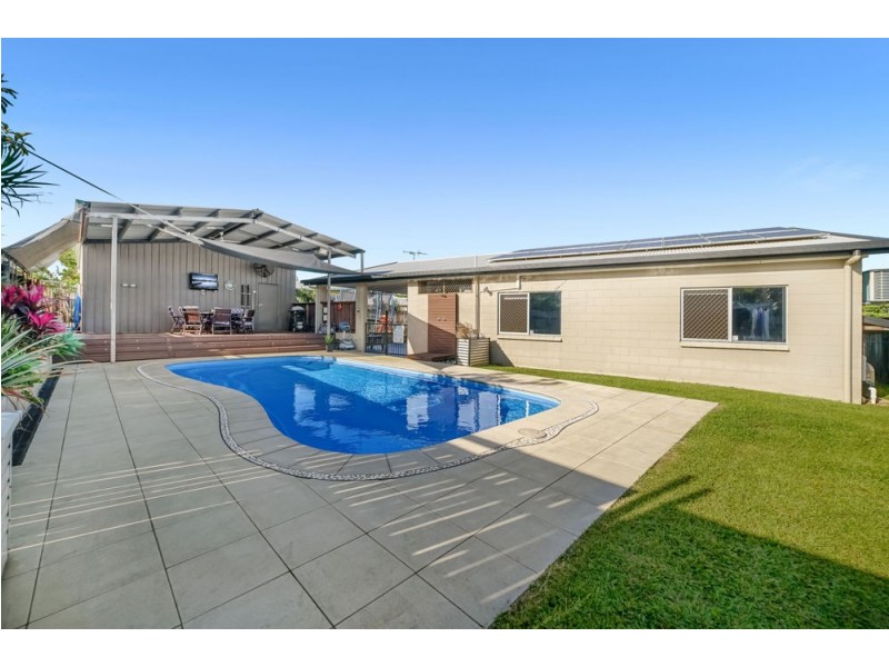 15 Royal Saxon Close, Mount Sheridan QLD 4868