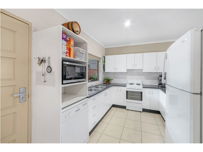 15 Royal Saxon Close, Mount Sheridan QLD 4868
