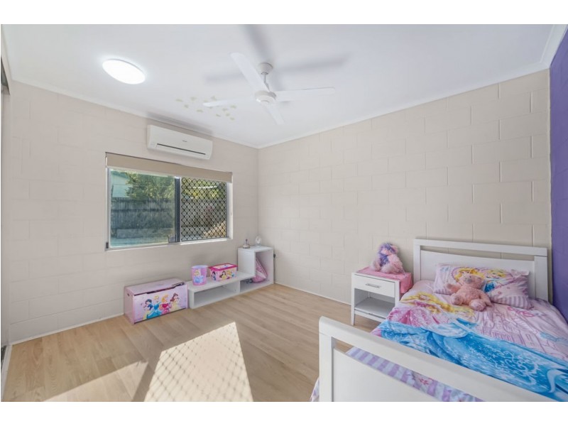 15 Royal Saxon Close, Mount Sheridan QLD 4868