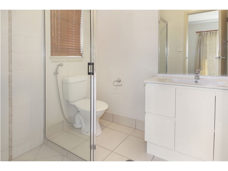 6 Elphinstone Street, Kanimbla QLD 4870