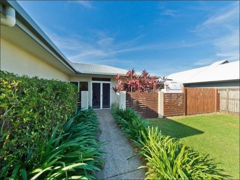 6 Elphinstone Street, Kanimbla QLD 4870