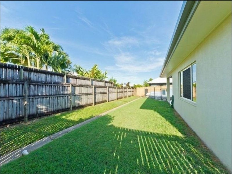 6 Elphinstone Street, Kanimbla QLD 4870