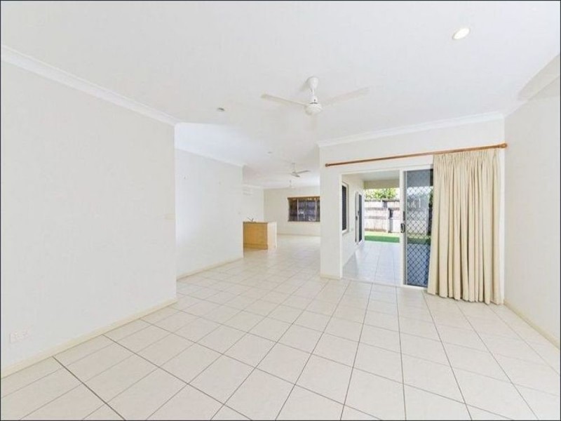 6 Elphinstone Street, Kanimbla QLD 4870