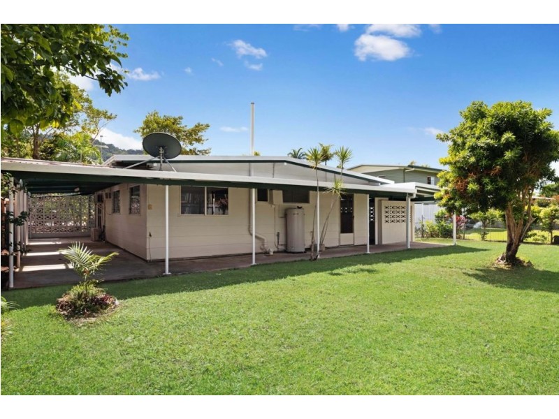 185 Greenslopes Street, Edge Hill QLD 4870