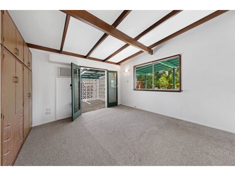 185 Greenslopes Street, Edge Hill QLD 4870