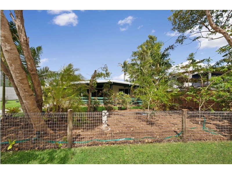 185 Greenslopes Street, Edge Hill QLD 4870