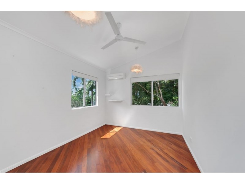 8 Knight Road, Smithfield QLD 4878