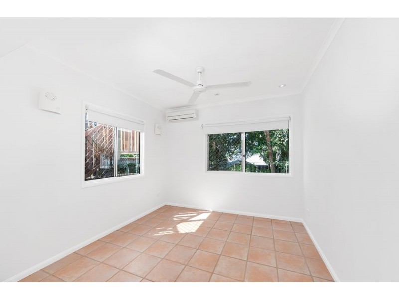 8 Knight Road, Smithfield QLD 4878