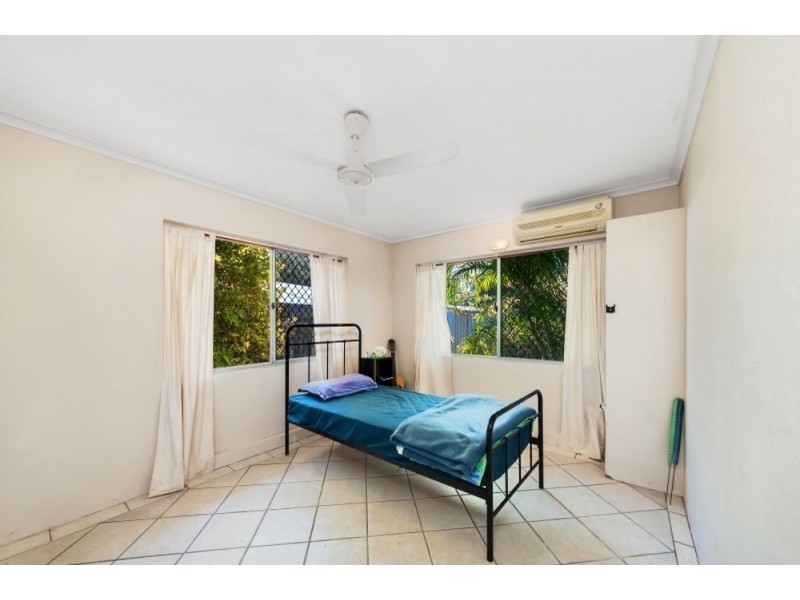2/1 Kauri Street, Manoora QLD 4870