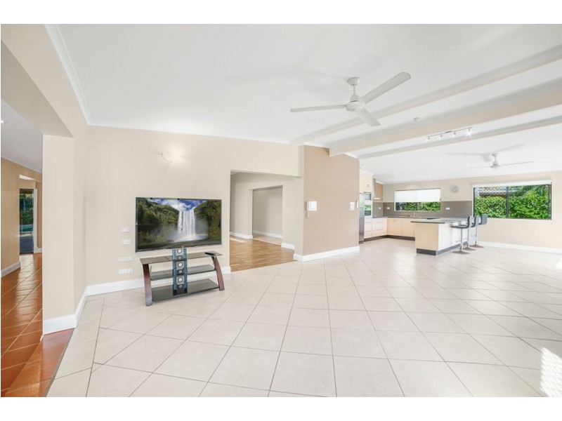 9 Derby Street, Yorkeys Knob QLD 4878
