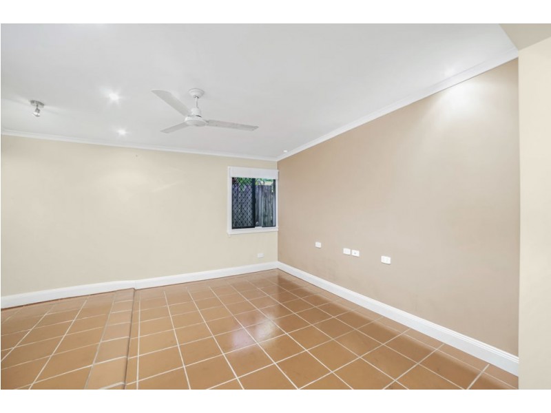 9 Derby Street, Yorkeys Knob QLD 4878