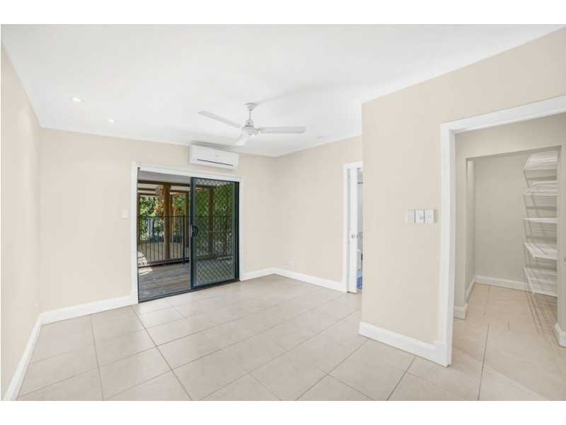 9 Derby Street, Yorkeys Knob QLD 4878