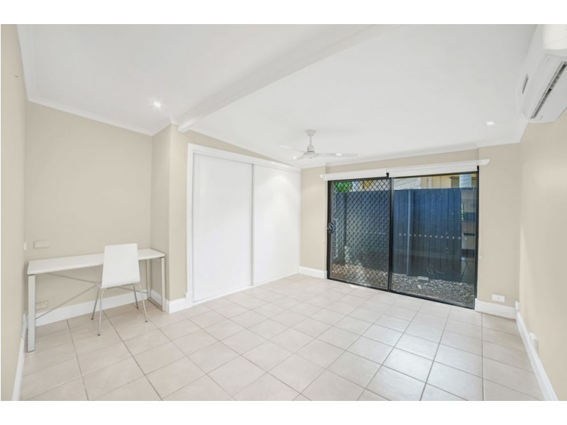 9 Derby Street, Yorkeys Knob QLD 4878