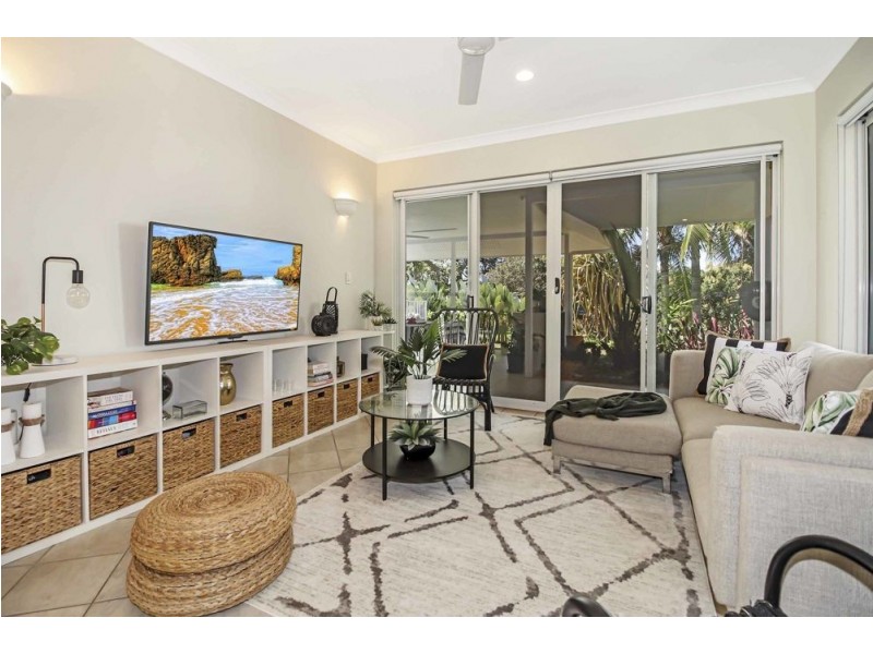 21-23 Robb Road, Redlynch QLD 4870