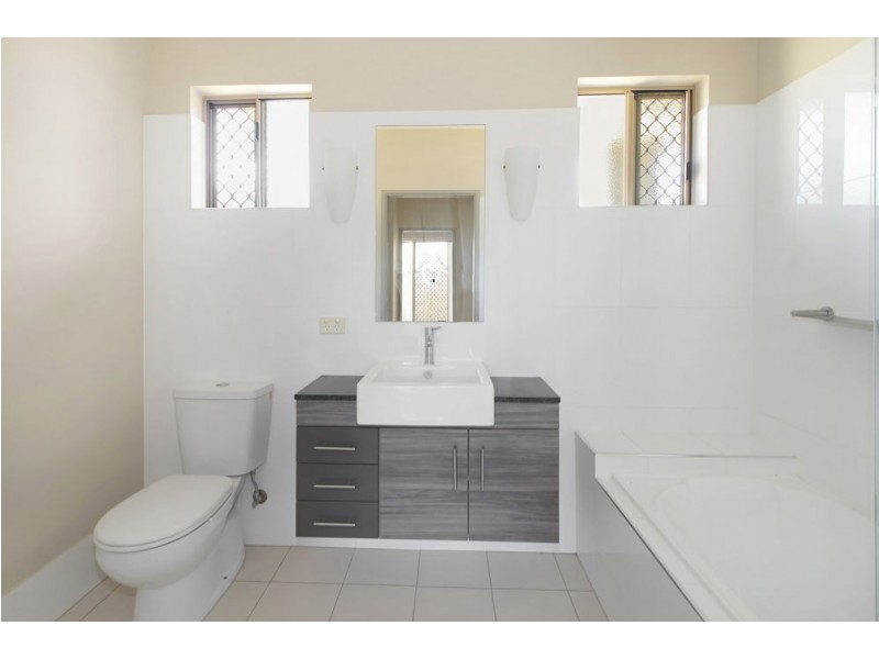 L9/2-12 Paradise Palms Drive, Kewarra Beach QLD 4879