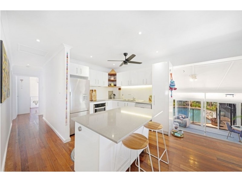 67 Hillview Crescent, Whitfield QLD 4870