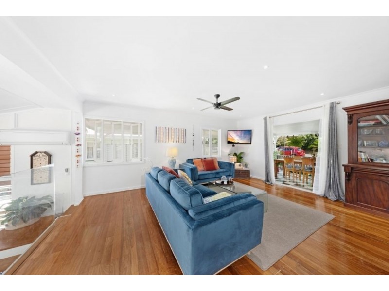 67 Hillview Crescent, Whitfield QLD 4870