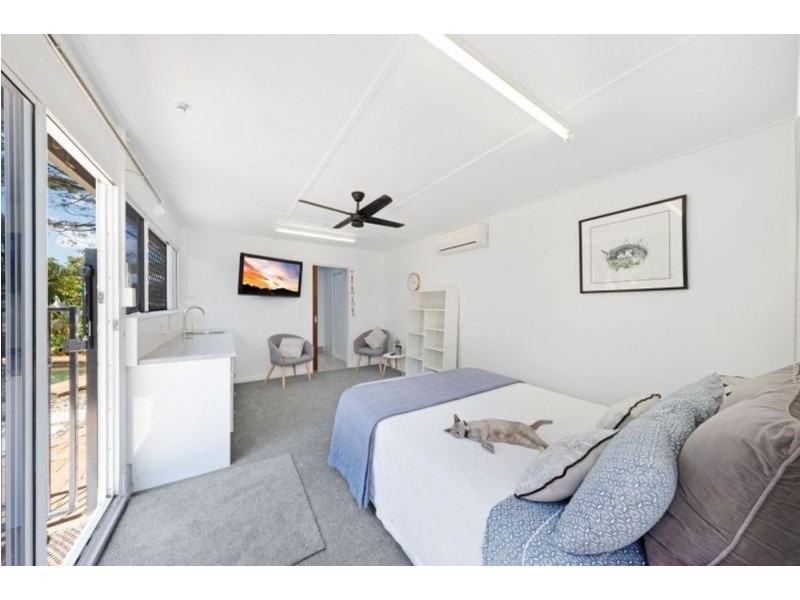 67 Hillview Crescent, Whitfield QLD 4870