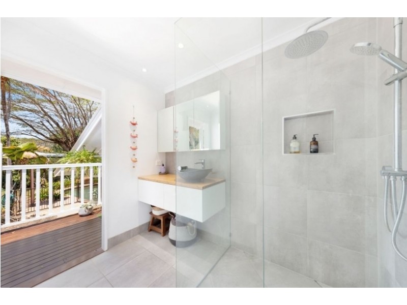 67 Hillview Crescent, Whitfield QLD 4870