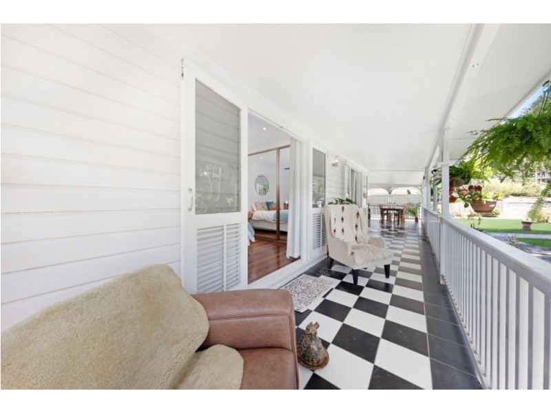 67 Hillview Crescent, Whitfield QLD 4870