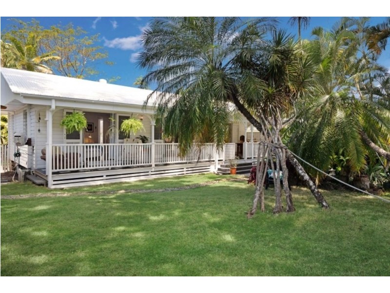 67 Hillview Crescent, Whitfield QLD 4870