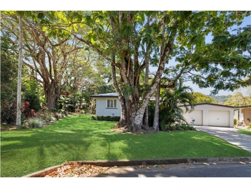 5 Crowley Close, Whitfield QLD 4870