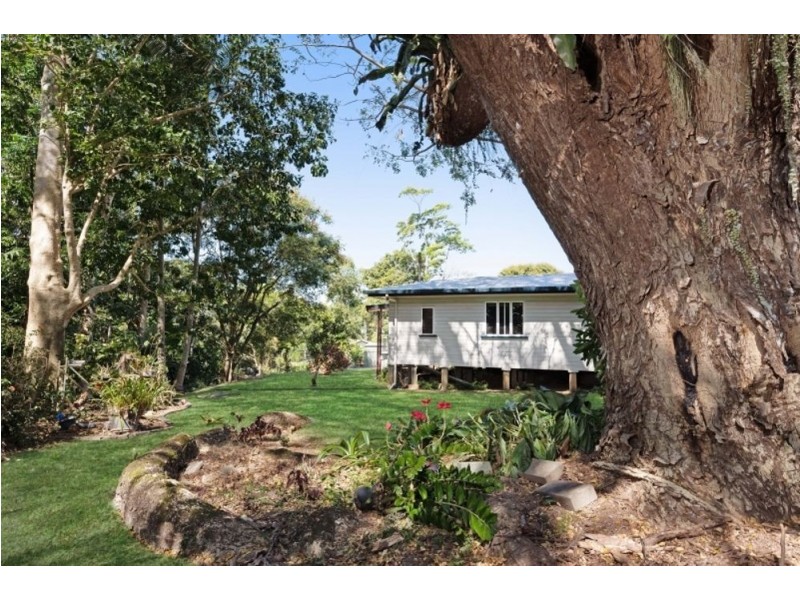 5 Crowley Close, Whitfield QLD 4870