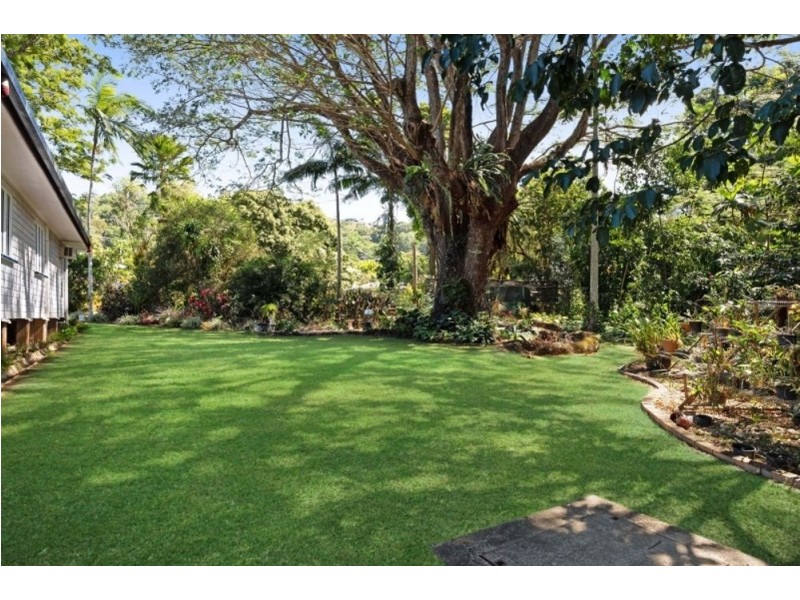 5 Crowley Close, Whitfield QLD 4870