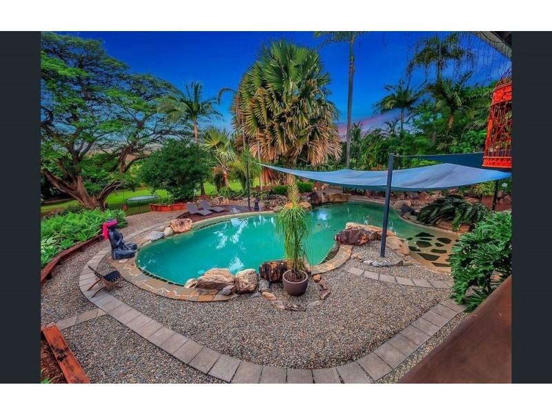 17-19 Robb Road, Redlynch QLD 4870