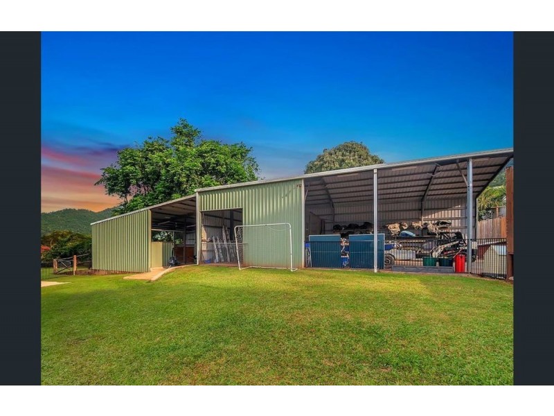 17-19 Robb Road, Redlynch QLD 4870