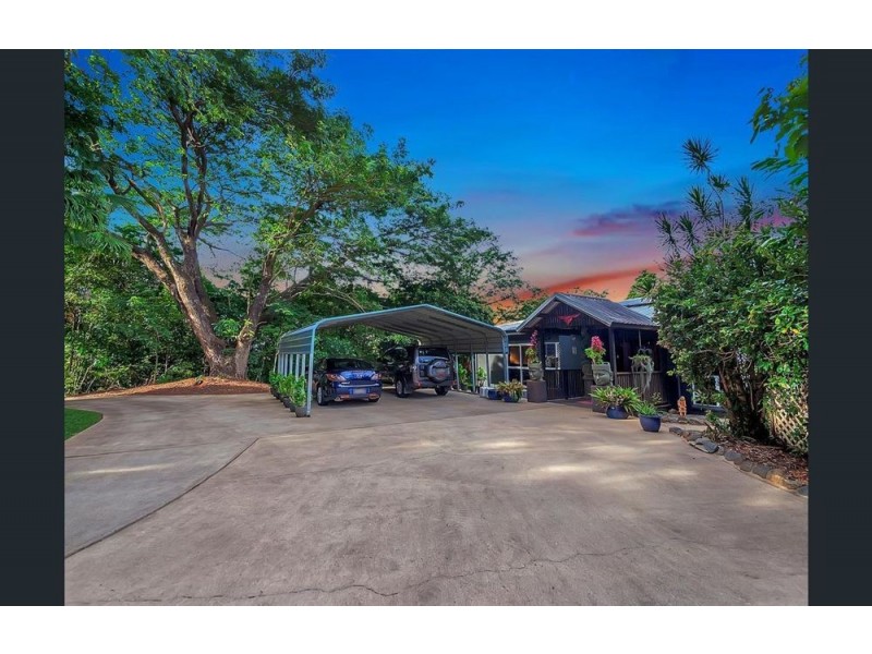 17-19 Robb Road, Redlynch QLD 4870