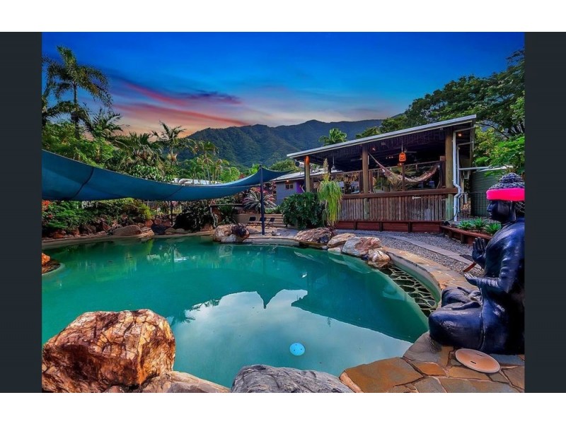 17-19 Robb Road, Redlynch QLD 4870